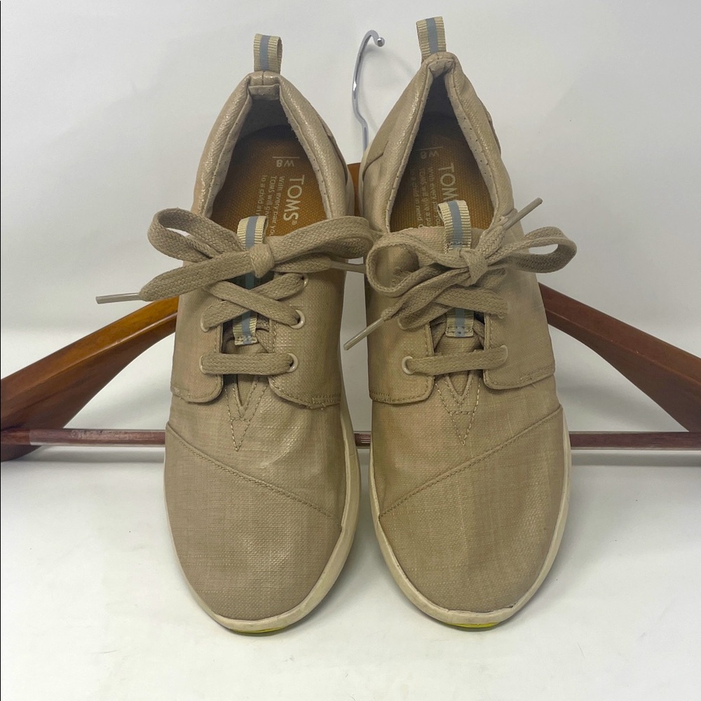 TOMS Beige Wax Lace-Up Sneakers Size 7.5